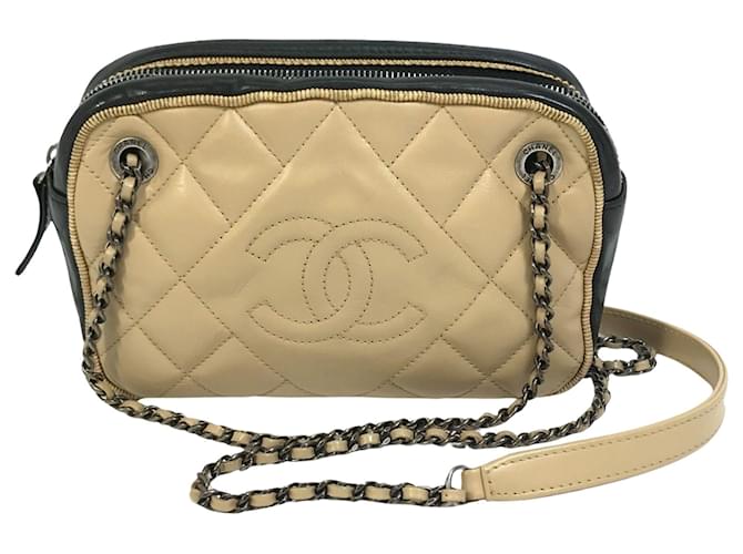 Camera Caméra Chanel Cuir Beige  ref.1430066