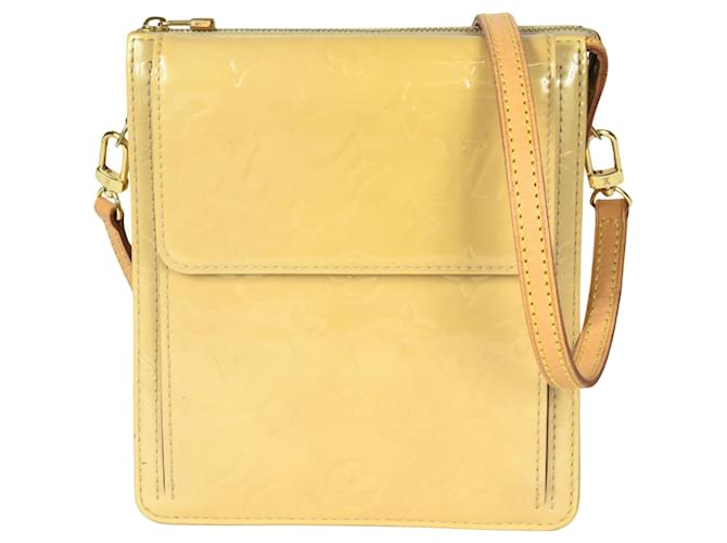 Louis Vuitton Mott Yellow Patent leather  ref.1430855