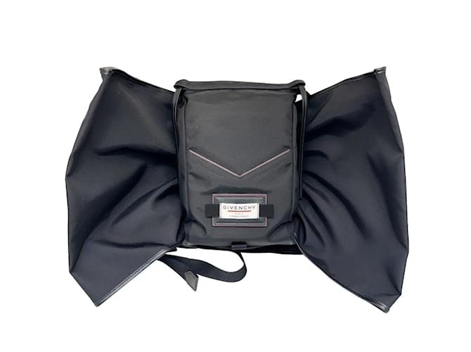 Sac à dos Eden Small de Givenchy avec motif nœud papillon Nylon Noir  ref.1432796