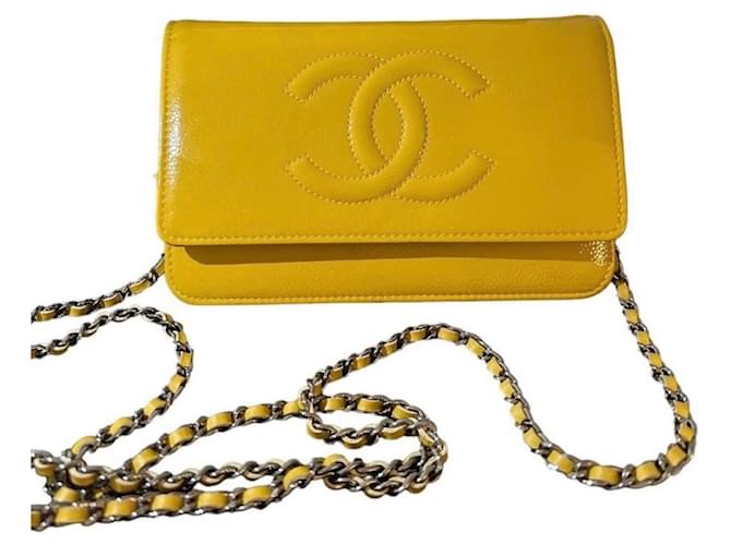 Chanel Handbags Yellow Mustard Leather ref.1434500 Joli Closet