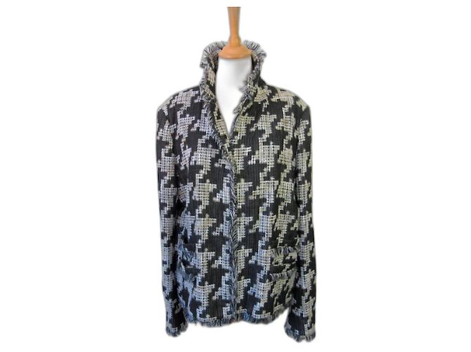 Chanel houndstooth tweed jacket black and grey
