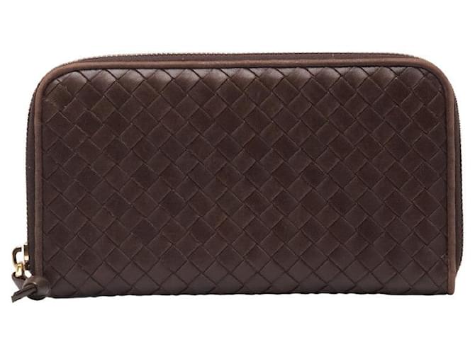 Portefeuille zippé Bottega Veneta en cuir Intrecciato marron en très bon état  ref.1435917