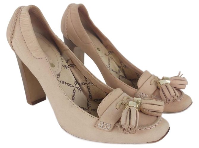Escarpins Céline en cuir beige avec pompons taille 37