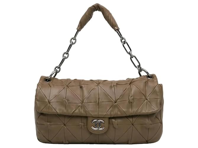 TIMELESS/CLASSIQUE LEATHER CROSSBODY BAG Chanel Brown  ref.1440238