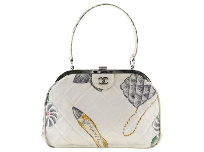 Timeless Chanel Logo CC White Cloth  ref.1441340