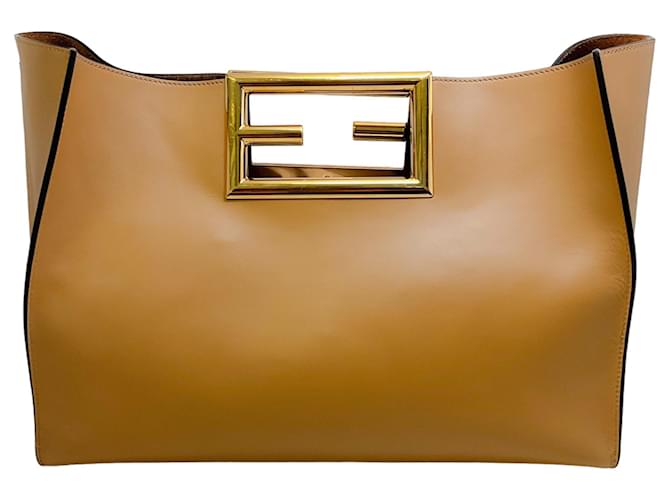 Fendi Gepäck Große Tote Braun Leder  ref.1441661