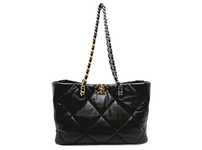 Chanel Chanel 19 Noir