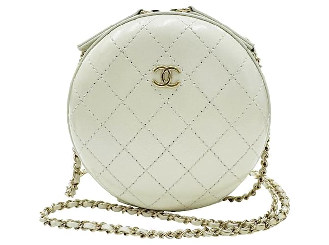 Timeless Chanel Matelassé White Leather  ref.1441981