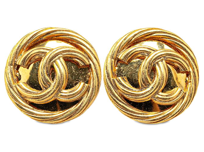 Gold Chanel Gold Plated CC Clip On Earrings Golden Gold-plated  ref.1443387