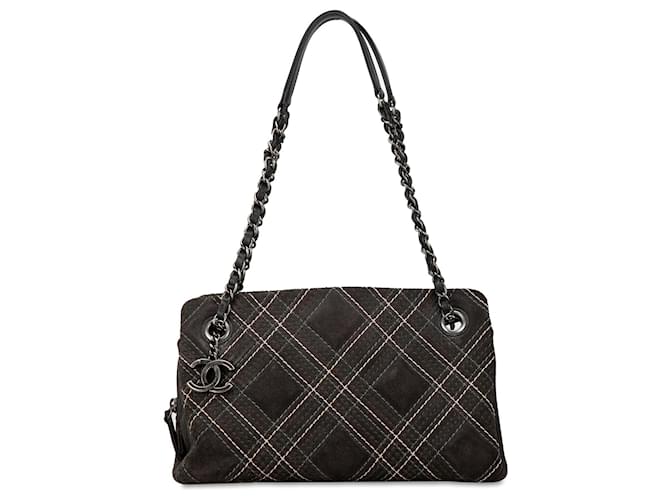 Gray Chanel Suede Paris-Edinburgh Saltire Shoulder Bag Leather  ref.1443615