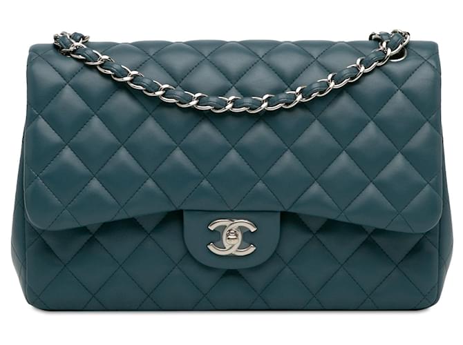 Blue Chanel Jumbo Classic Schultertasche aus Lammleder mit doppeltem Klappverschluss Blau  ref.1443712