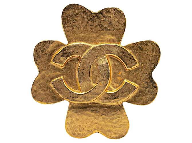 Gold Chanel Gold Plated CC Brooch Golden Metal  ref.1444291