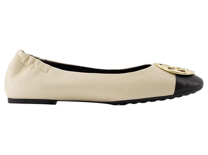 Ballerines à bout capé Claire - Tory Burch - Cuir - Crème Veau façon poulain Blanc  ref.1445326