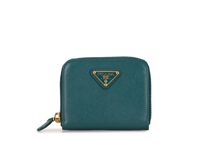 Estojo para moedas Saffiano com placa triangular Prada em verde turquesa Couro  ref.1446245