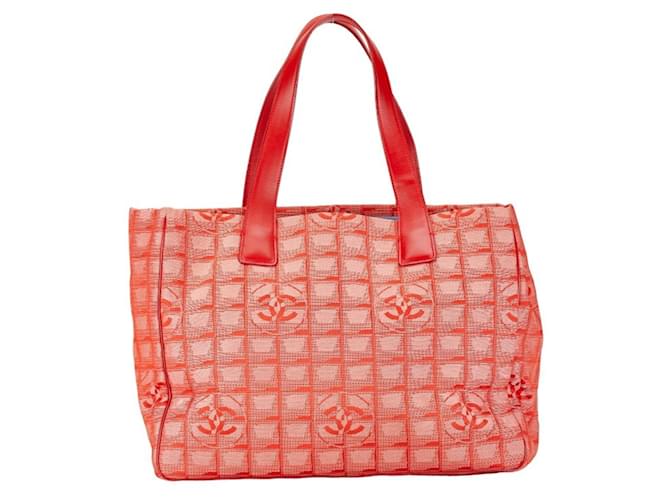 Classique Sac à main Chanel New Travel Line Tote MM en nylon rouge et cuir  ref.1446281