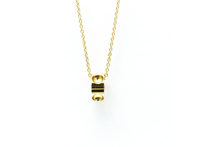 Collier Pendentif Empreinte Louis Vuitton en Or Jaune 18K Doré  ref.1447006