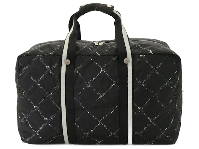 Timeless Chanel Travel Line Boston Bag - Black Shoulder Bag  ref.1447059