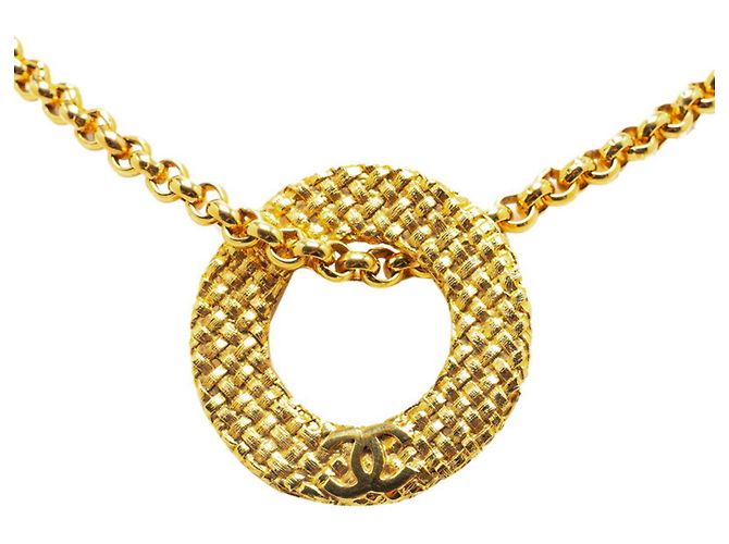 Timeless Colar pendente em círculo com corrente Coco Mark da Chanel em acabamento dourado