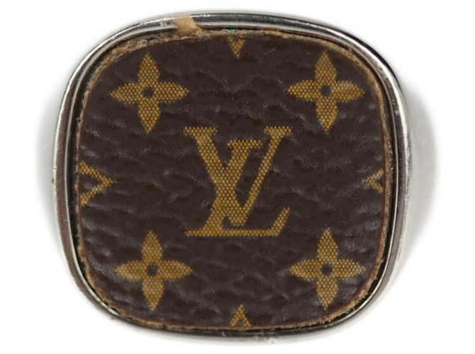 Louis Vuitton Berg MNG Padlock Ring - Size L Silvery Monogram Patent leather Metal  ref.1447769