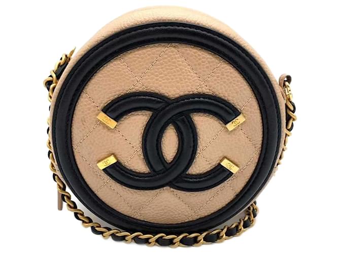 Timeless Chanel Caviar Leather Pochette Shoulder Bag in Beige and Black  ref.1448014