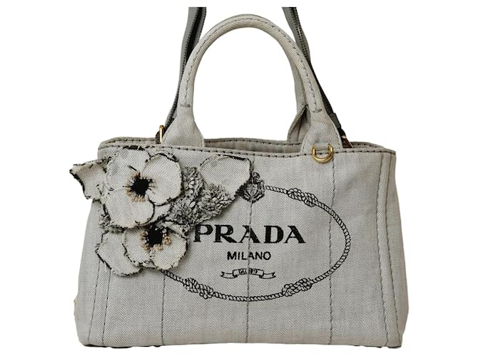 Tote Sac à main Prada Canapa en denim avec motif floral Jean Gris  ref.1448425