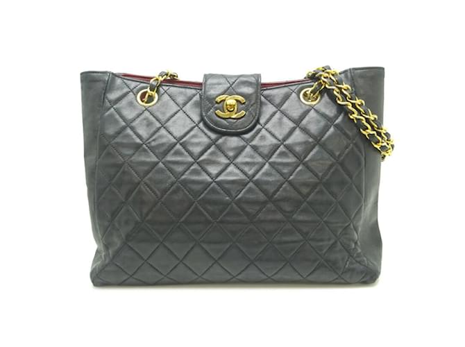 Sac à épaule à double chaîne Matelassé Chanel Cuir Noir  ref.1452789