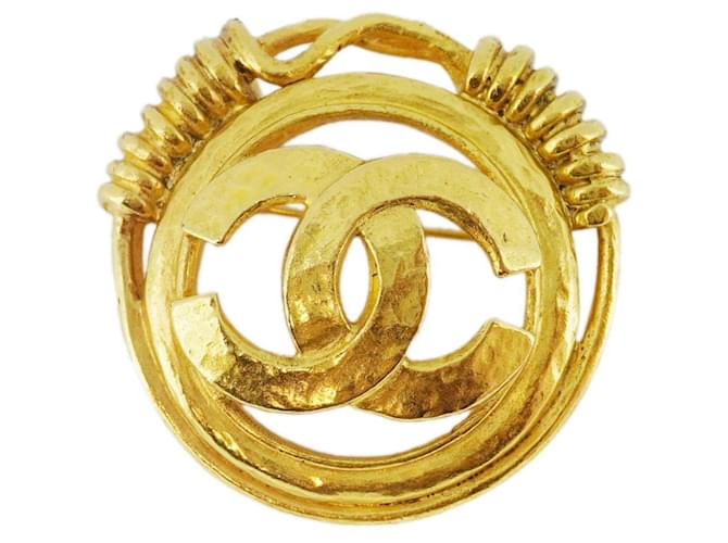 Broche vintage banhada a ouro Chanel Dourado Banhado a ouro  ref.1453029