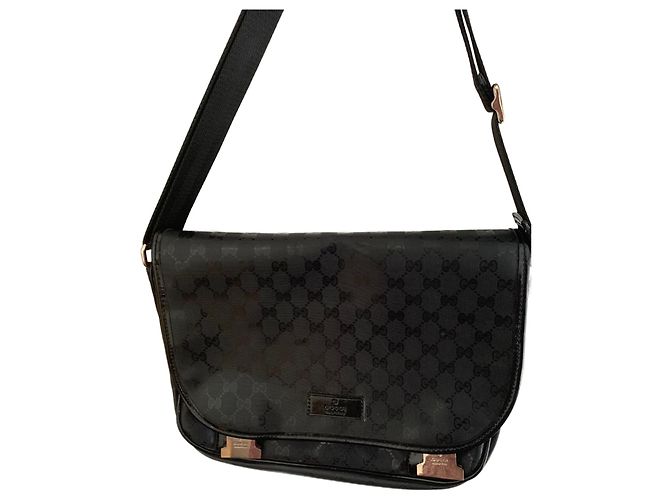 Marmont Sacoche Gucci en cuir noir