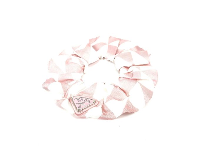 Acessório de cabelo com logo triangular da Prada Rosa