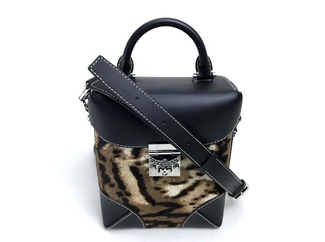 Borsa a spalla MCM Logo Lock Hardware Nero