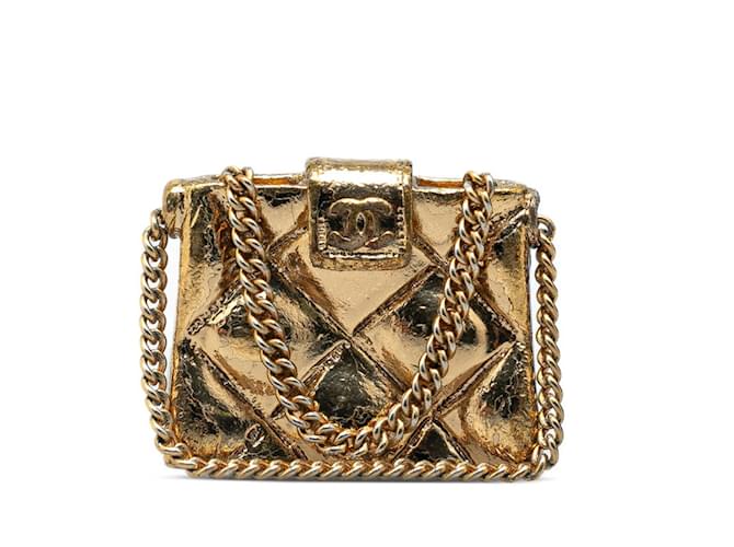 Chanel Coco Mark Chain Matelasse Bag Brooch Golden Metal  ref.1455052