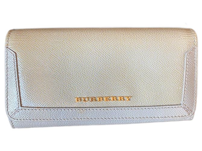 Burberry Carteira Continental com Aba Cinza