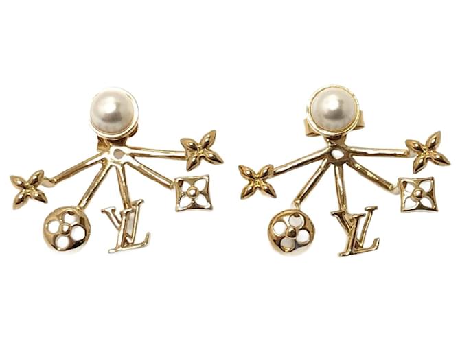 Louis Vuitton Gold Pearl Stud Earrings Golden  ref.1455706