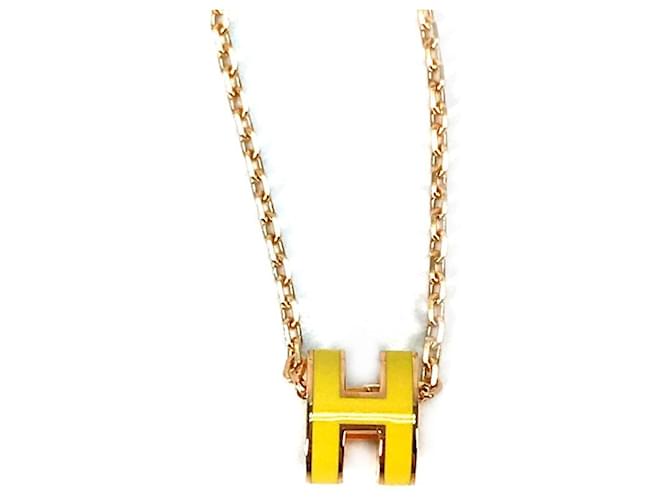 Hermès Collier pendentif plaqué or Hermes Jaune  ref.1456124