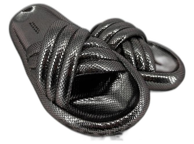 Sandali Isabel Marant Niloo Pelle Argentata Effetto Serpente Argento