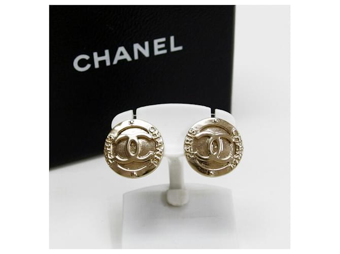 Chanel Coco Mark Metal Round Earrings Golden  ref.1459443