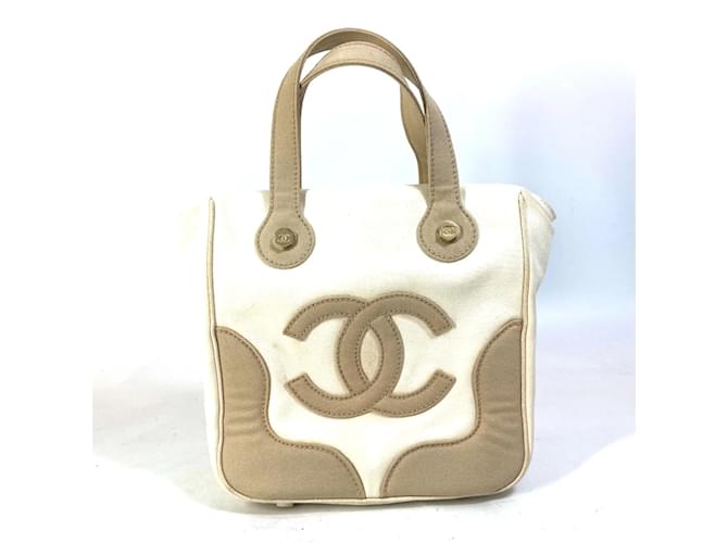 Sac fourre-tout en toile beige Chanel  ref.1462312