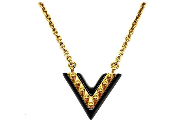 Louis Vuitton Essential V Necklace Pendant Golden Gold-plated  ref.1464321