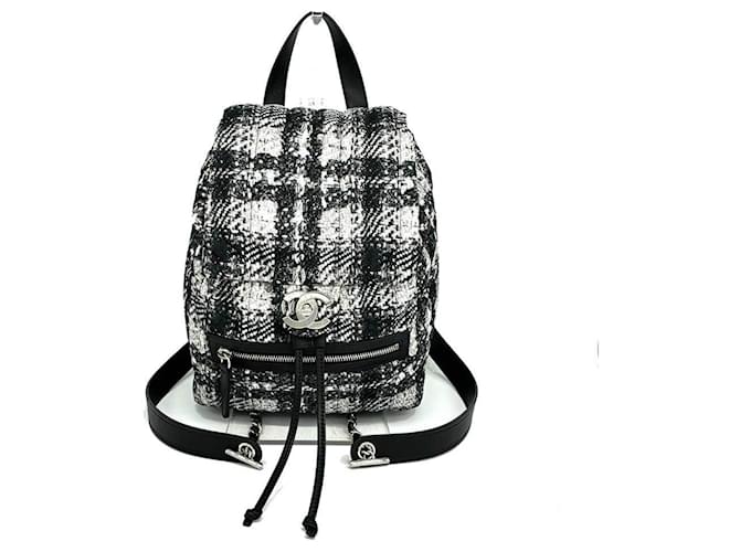 Mochila Chanel de nylon con patrón de tweed Coco Mark Negro Blanco  ref.1464326