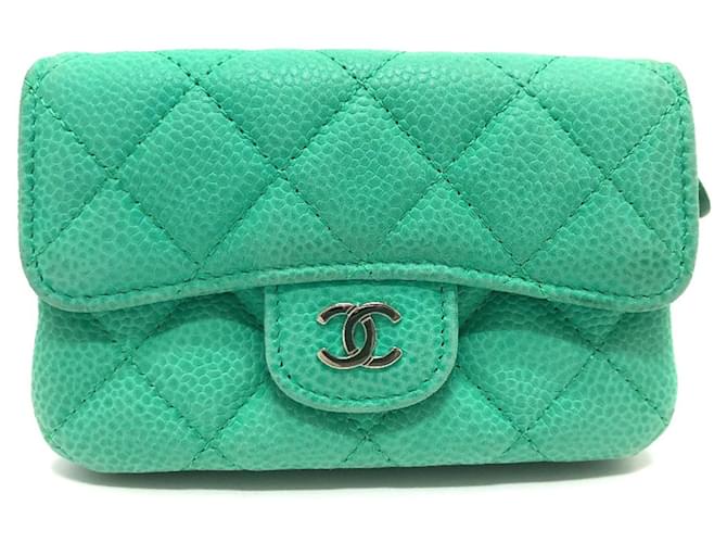 Chanel Green Leather Coin Purse  ref.1465189