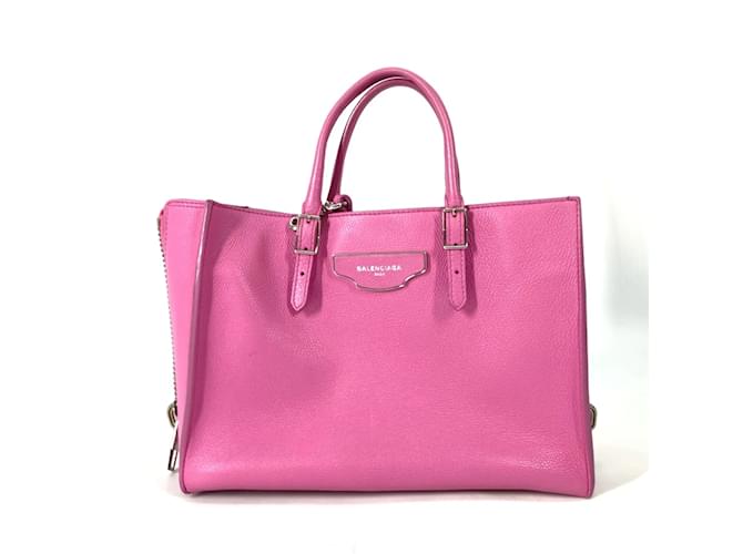 Borsa a spalla in pelle rosa Balenciaga  ref.1465297