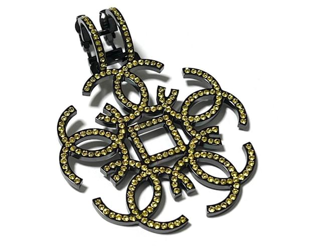 Chanel Women's Single Clip Earrings Black Yellow Metal  ref.1466498