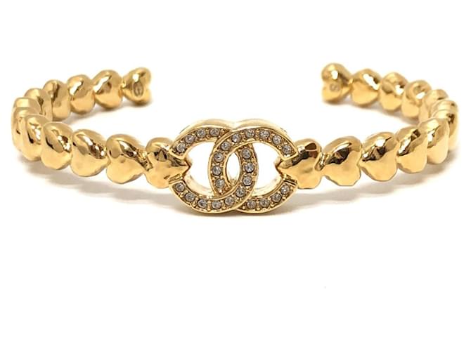 Chanel B23P Heart Bangle Golden ref.1467033 - Joli Closet