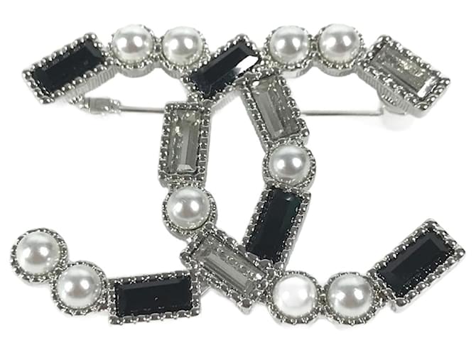 Chanel B23K Faux Pearl Stone Brooch Silvery  ref.1467088