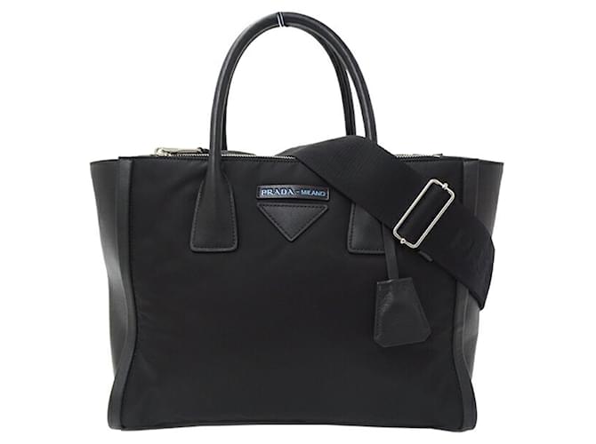 Tote Prada Damen Handtasche aus schwarzem Nylon und Leder  ref.1467450