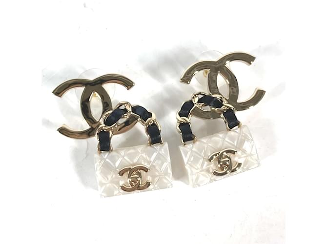 Chanel Gold Stud Earrings Golden  ref.1468626