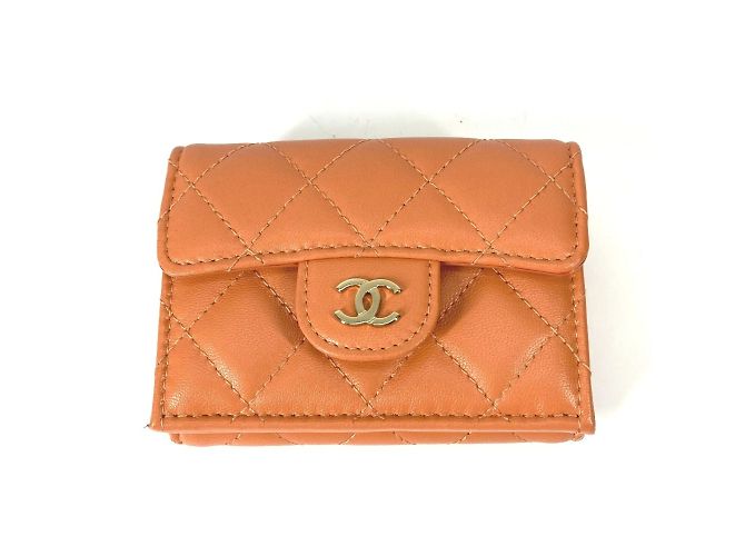 Cartera compacta trifold CC Mark AP0230 de Chanel Naranja
