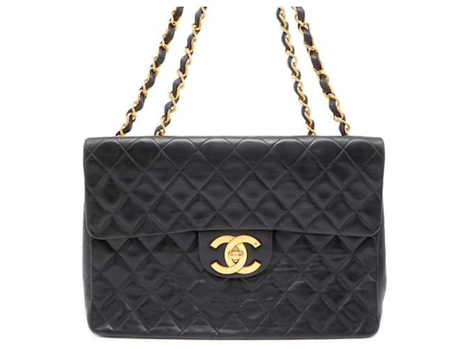 Classique Sac à épaule Matelassé Chanel Cuir Noir  ref.1468855