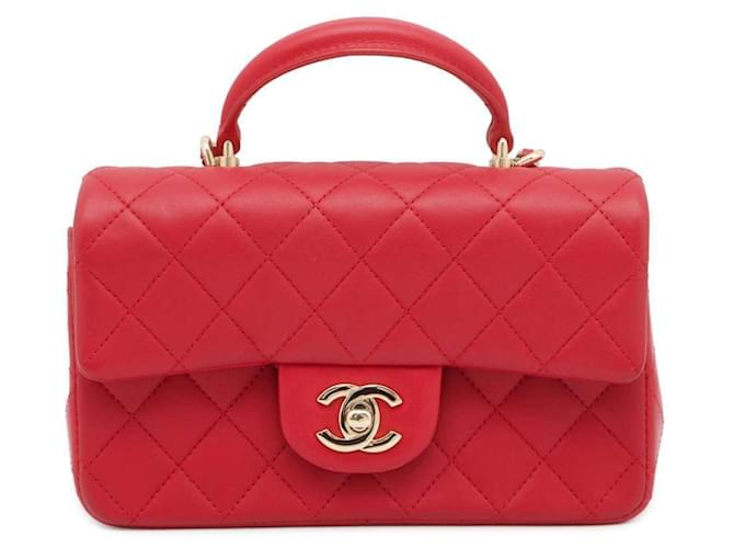 Chanel Matelassé Schultertasche mit Kette Rot Leder  ref.1468860