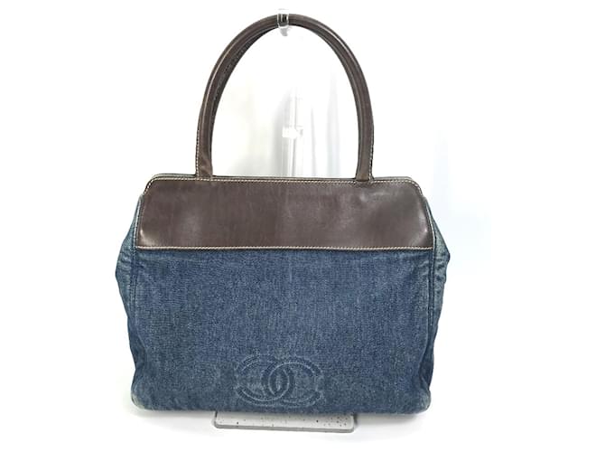 Sac fourre-tout bleu Chanel  ref.1469113